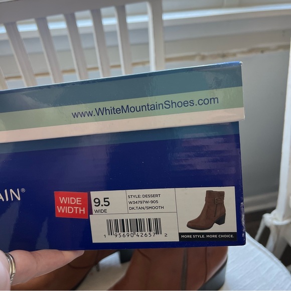 White Mountain Women's Dessert Zipper Booties Dark Tan - Medium 9.5W - Picture 4 of 8